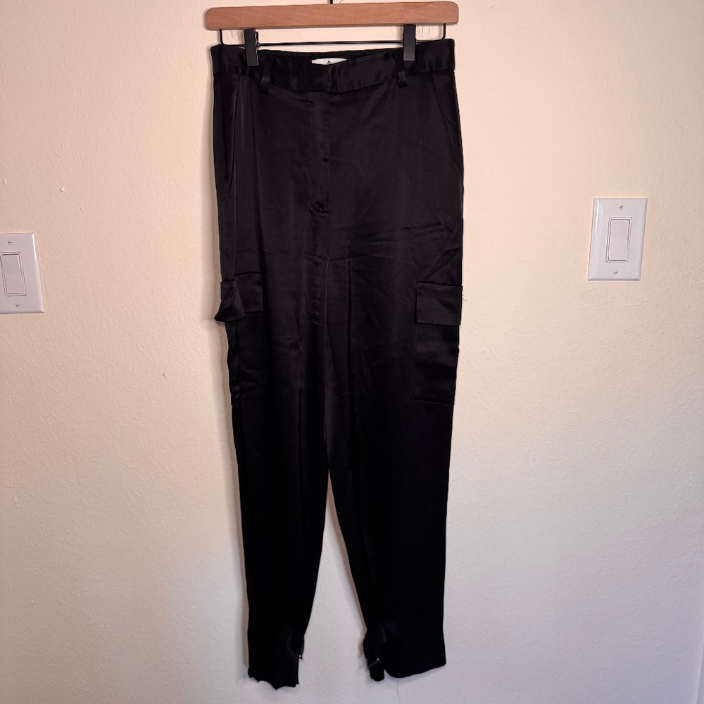Babaton Aritzia Refined Satin Cargo Pants Women's Size 4 Black Contemporary